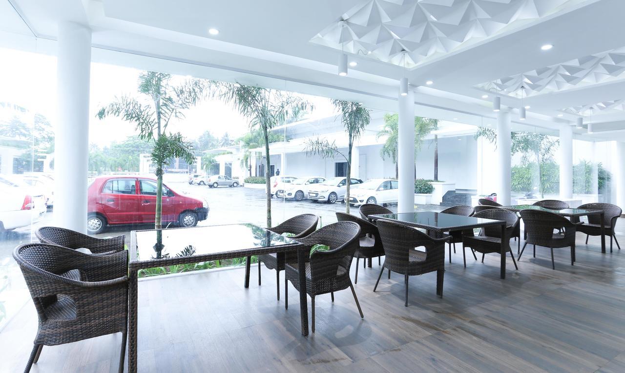 Treebo Trend Al Saj Convention Centre Kazhakuttam Εξωτερικό φωτογραφία