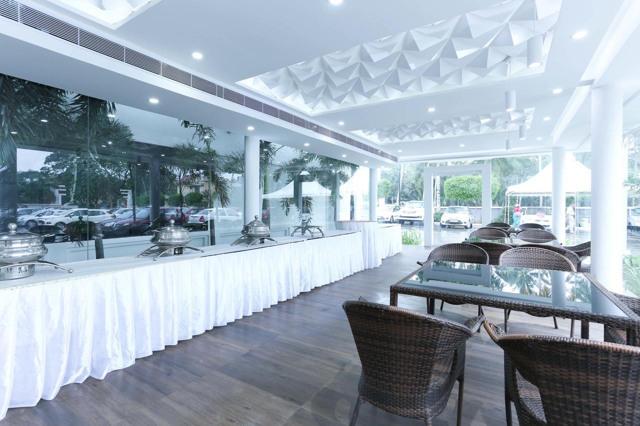 Treebo Trend Al Saj Convention Centre Kazhakuttam Εξωτερικό φωτογραφία
